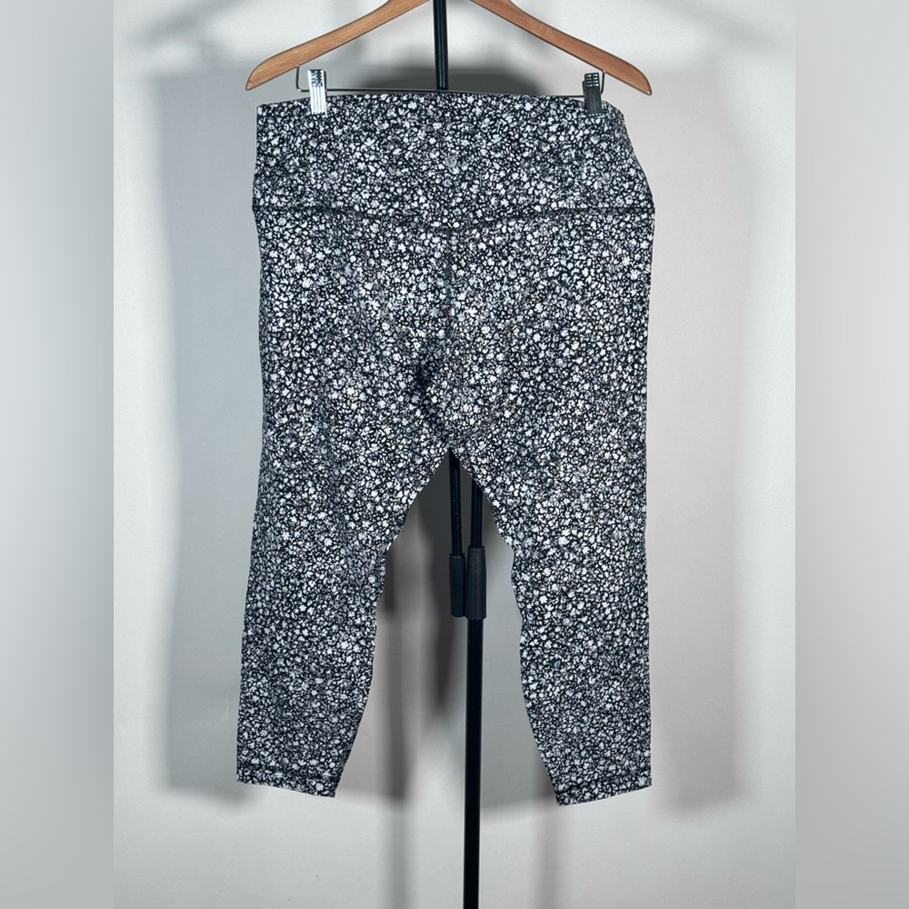 NWOT Lululemon Align High-Rise Pant 25" Venture Floral Alpine White Black - Picture 9 of 10